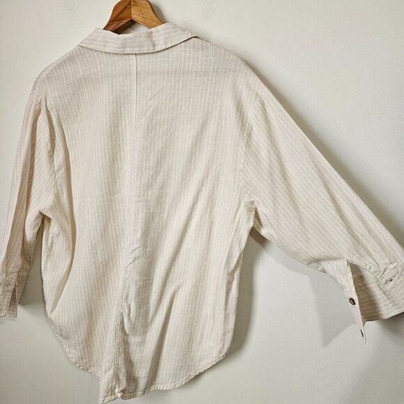 EUC BLU PEPPER PINSTRIPE LINEN BLEND BUTTON DOWN SHIRT TOP SIZE M - Picture 3 of 13